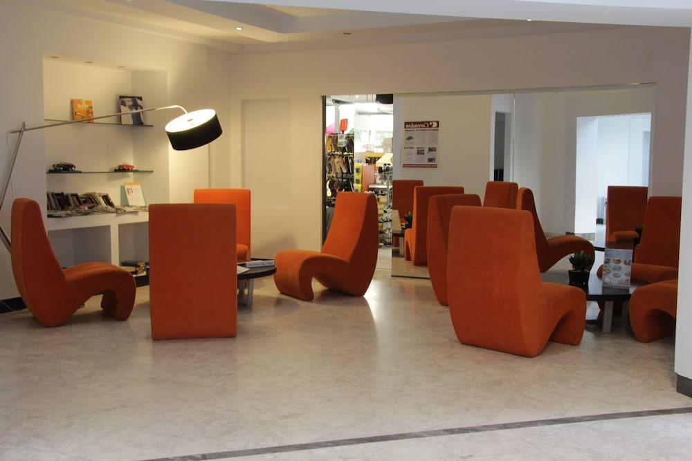 Hotell The (adults Only)