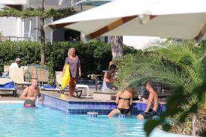 The (adults Only) Hotell
